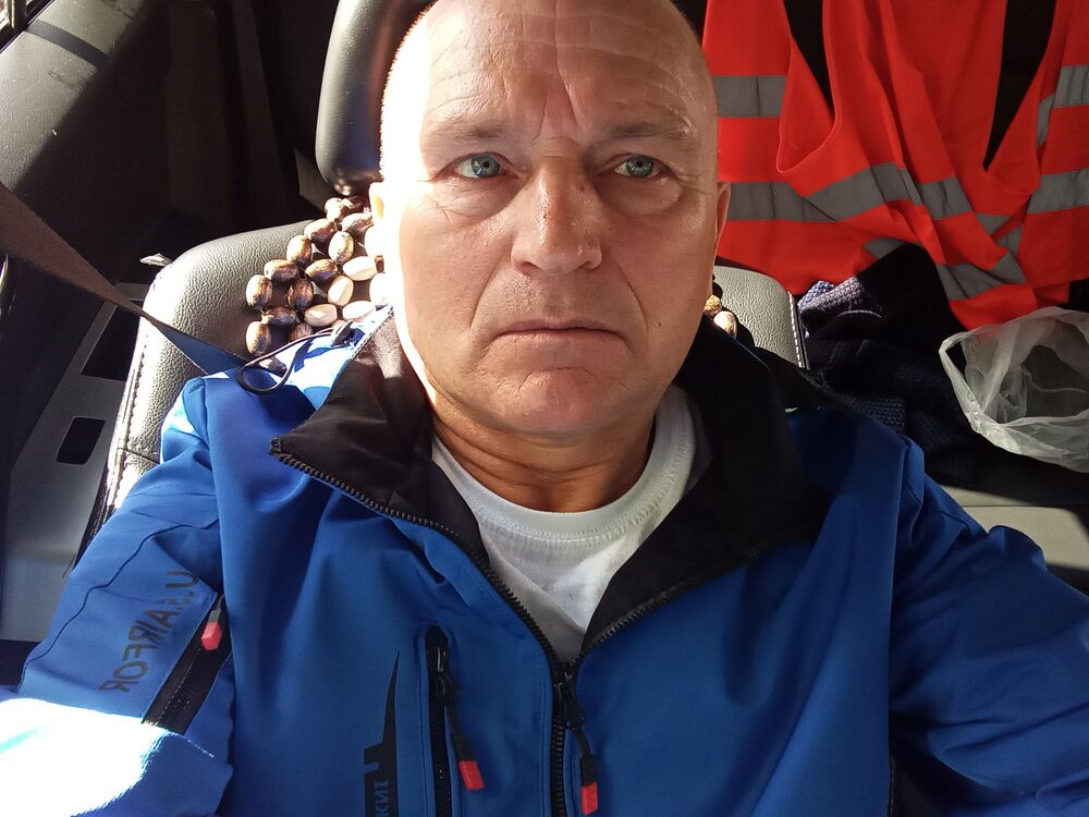  26544700  Nikolay, 63 ,    