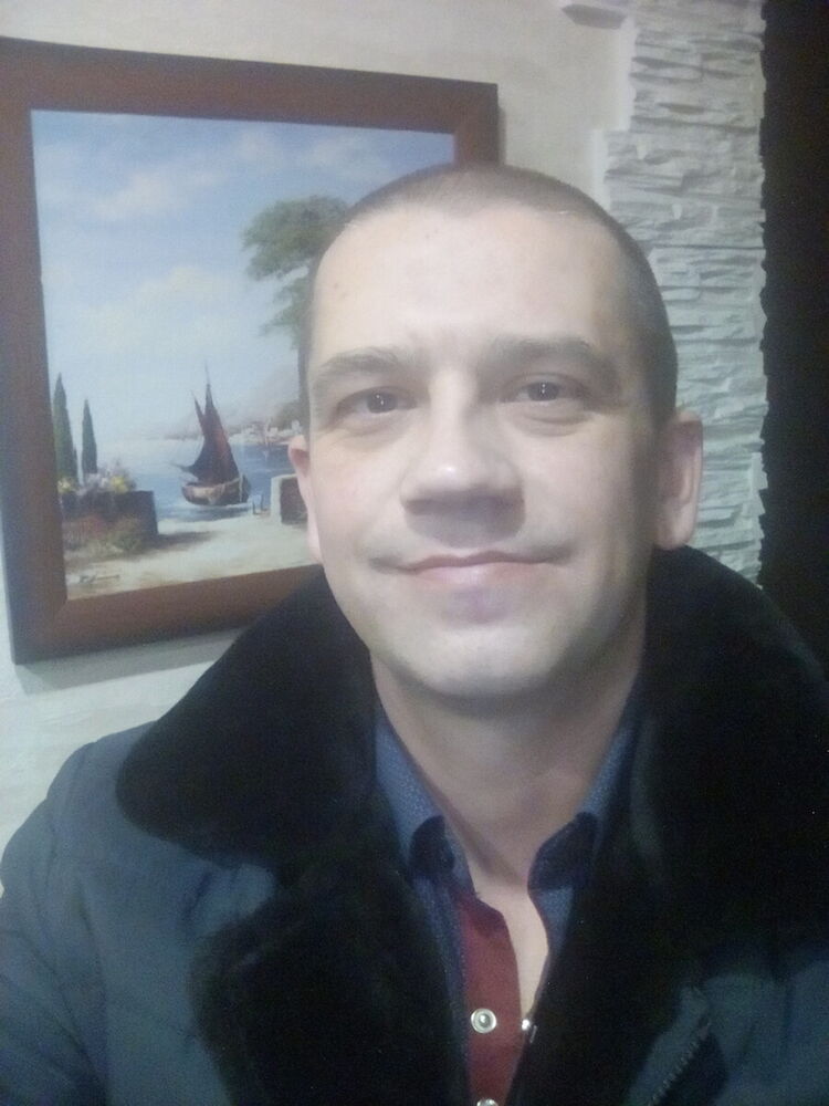  22283890  Oleg, 46 ,    