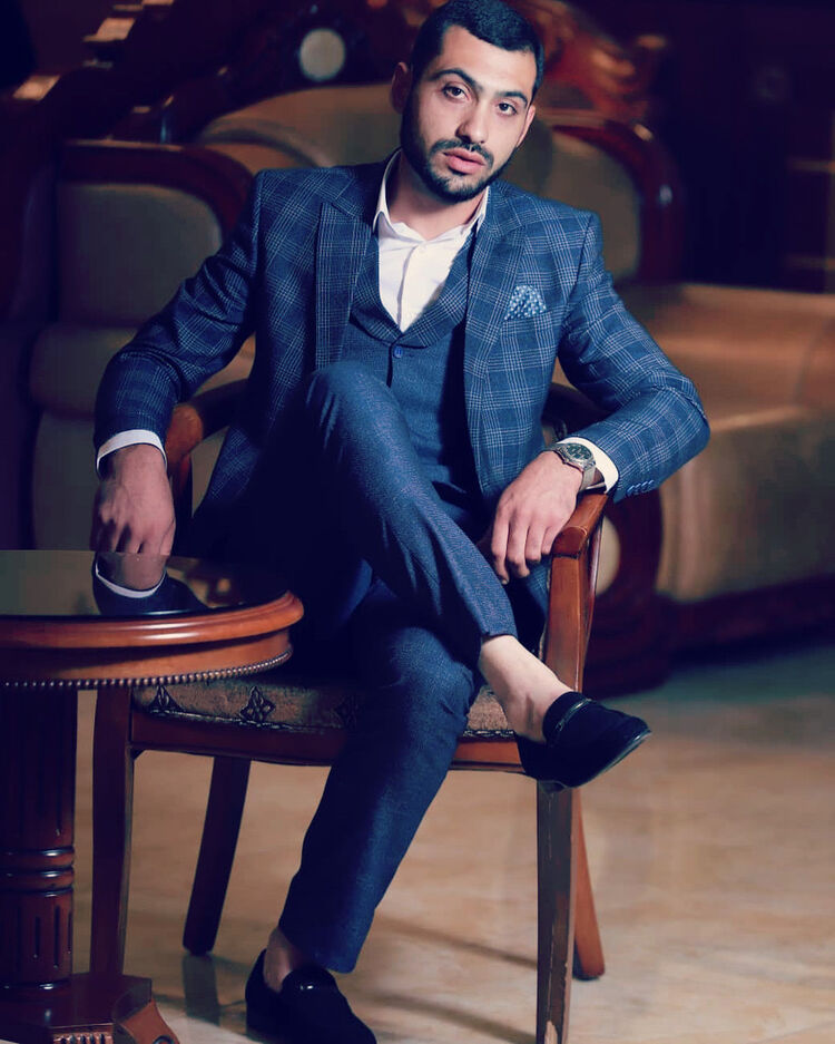  18363110  Saro, 33 ,    