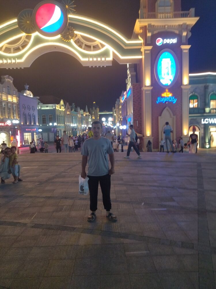  ,   Zohidjon, 32 ,   ,   