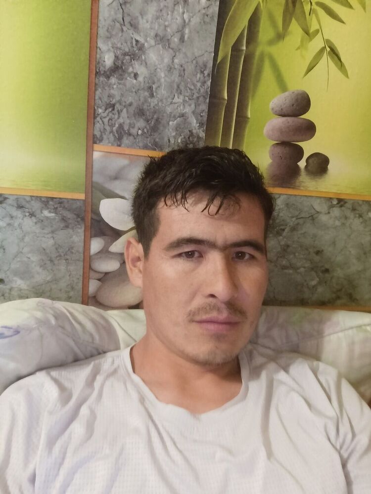   ,   Rashid, 32 ,   ,   