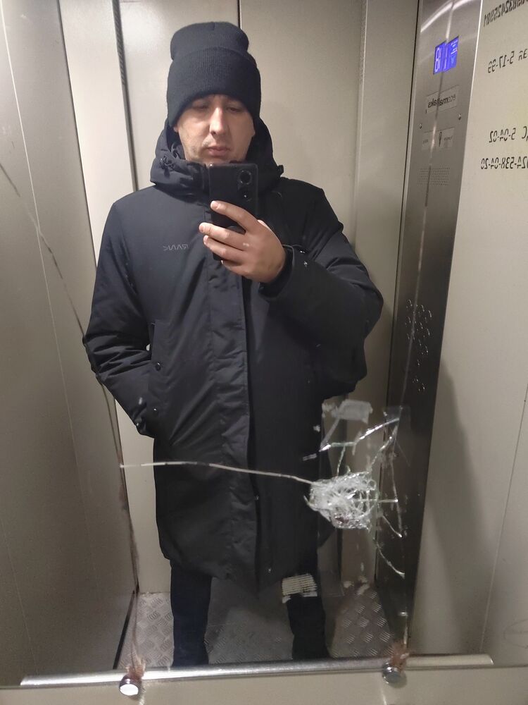  48942330  , 38 ,    -