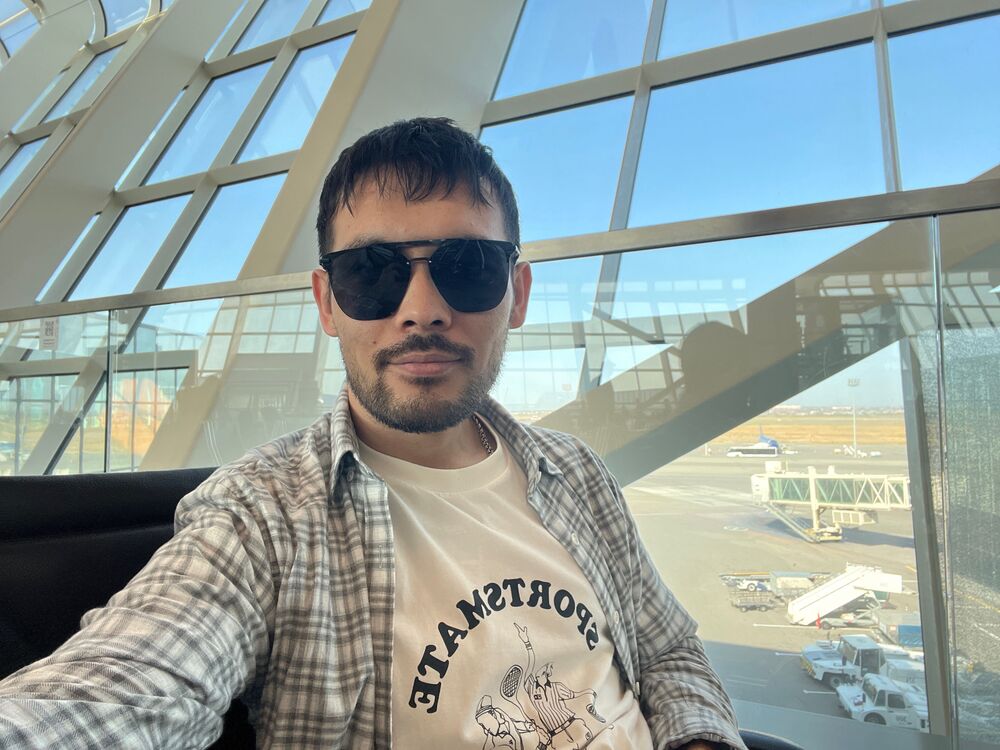  52998020  Kirill, 32 ,    