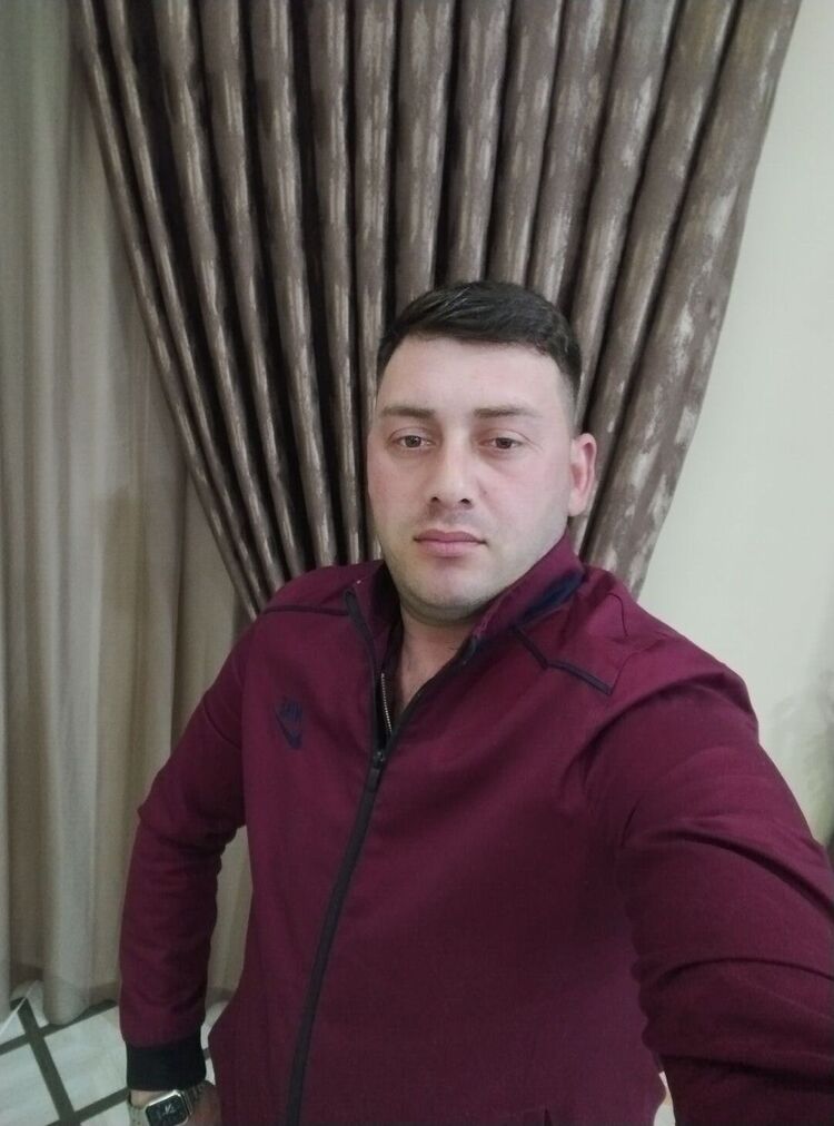  36480180  Farid, 30 ,    