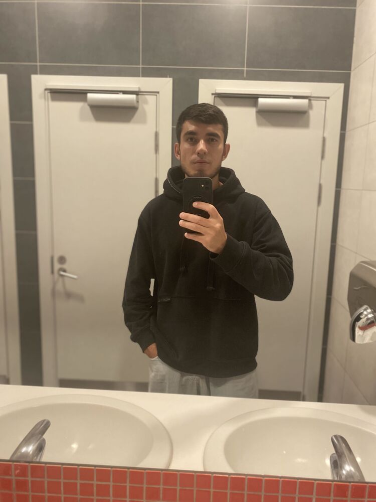  52825370  , 29 ,    