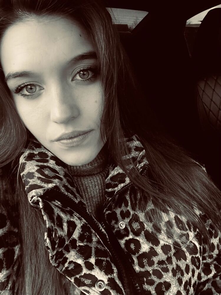  --,   Anastasia, 21 ,   ,   