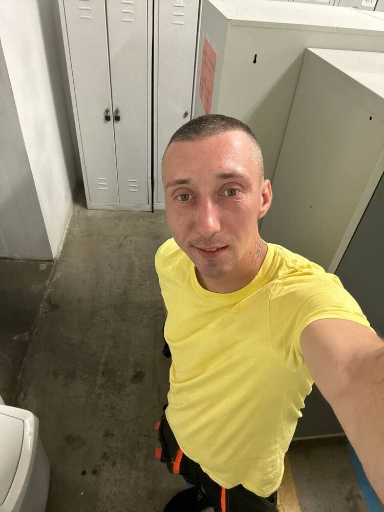  53457190  Artem, 29 ,    