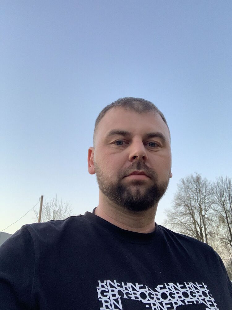  51014730  Anton, 36 ,    