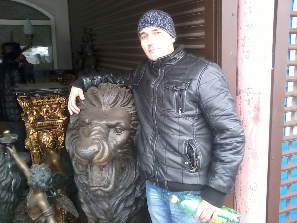  4215110  Timas, 37 ,    