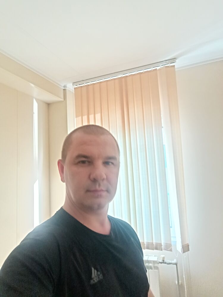  46957570  , 42 ,    