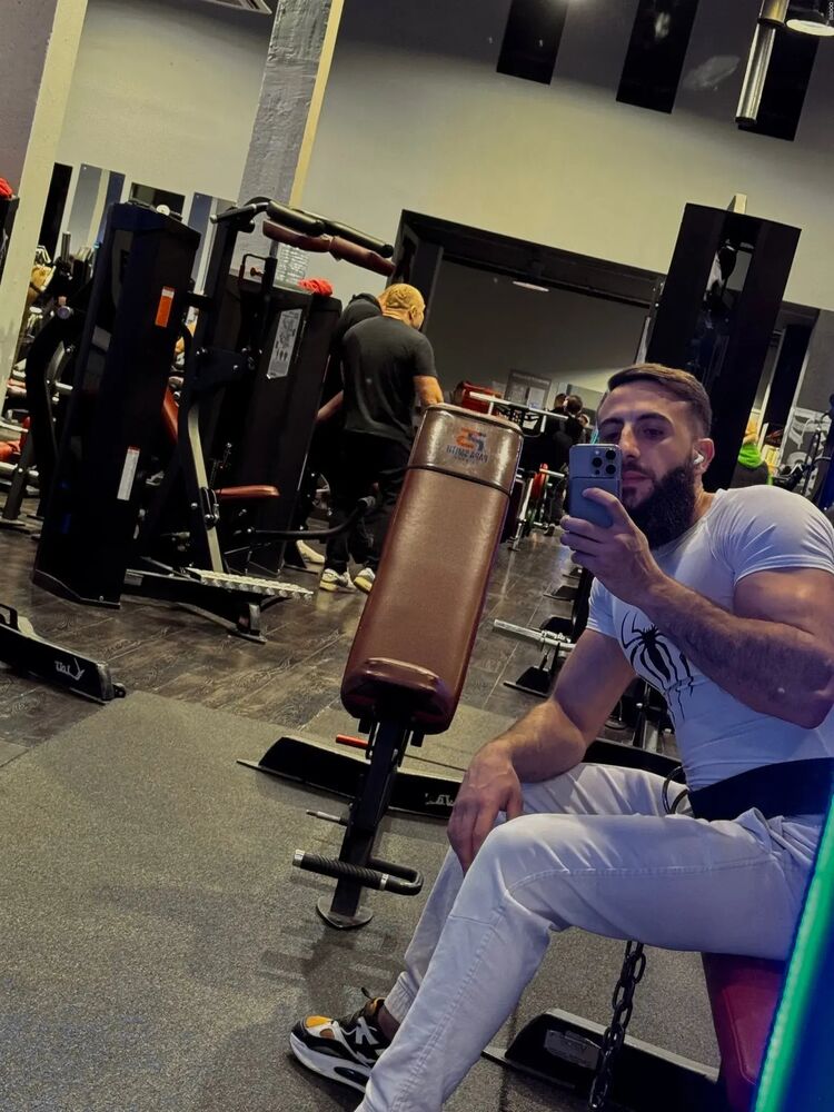  ,   Hayk, 31 ,   ,   