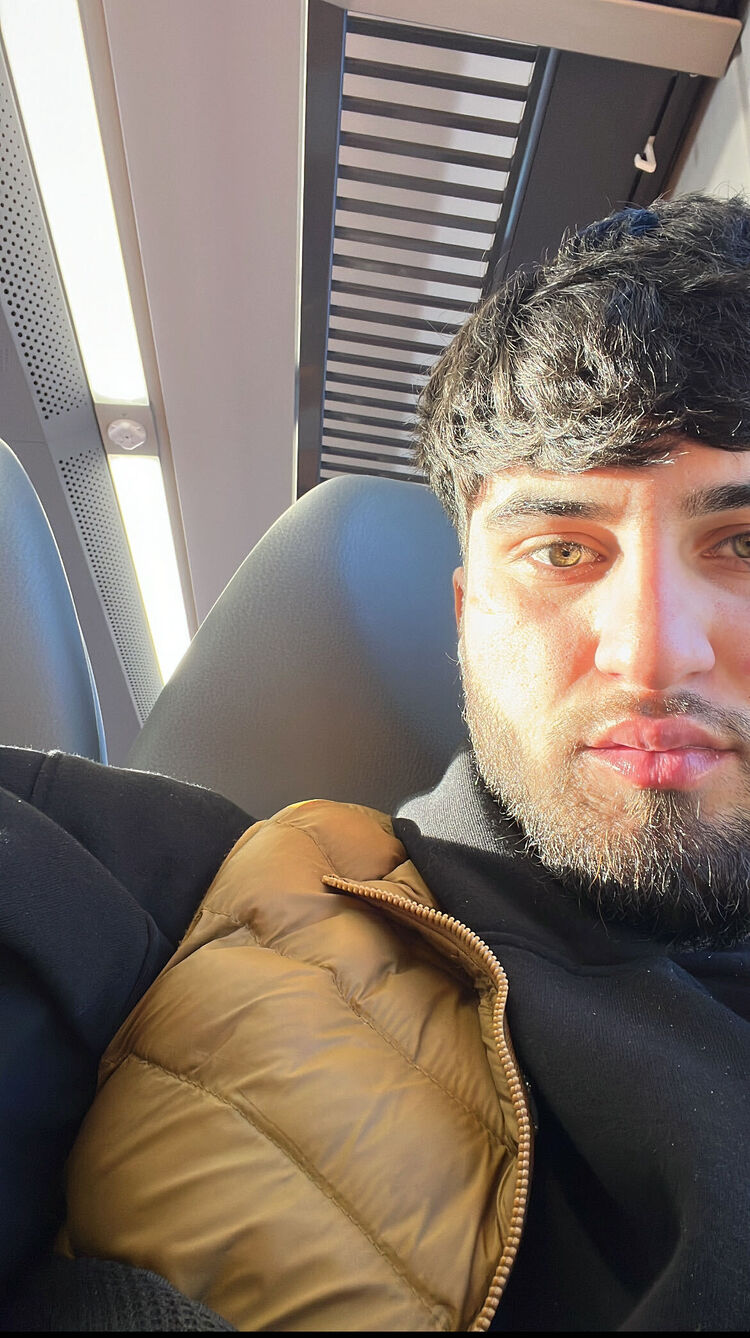  54592450  Murod, 28 ,    