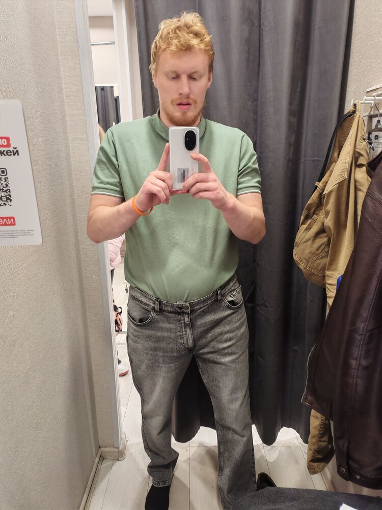  53779950  Georg, 26 ,    