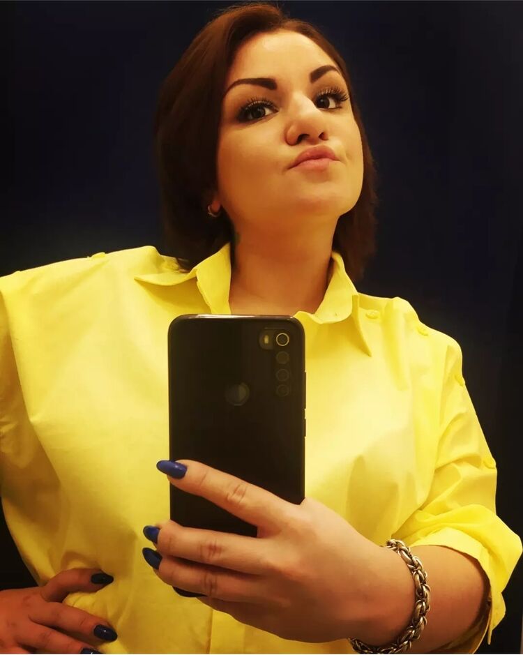  ,   ANNA, 40 ,   ,   