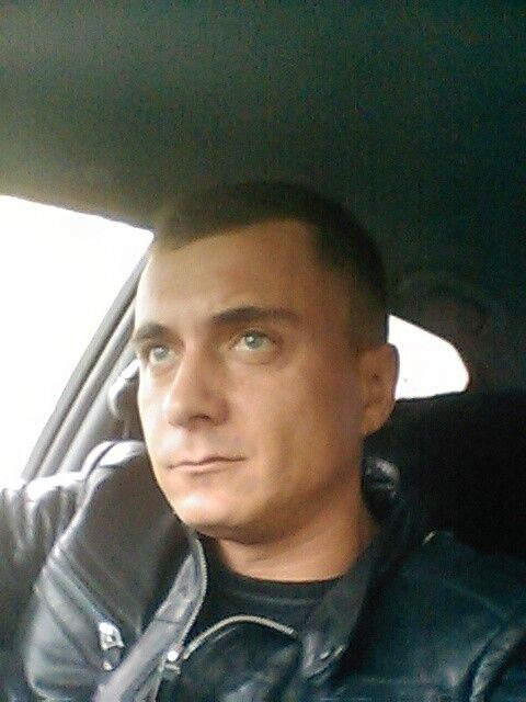  9357170  Dmitrui, 42 ,    