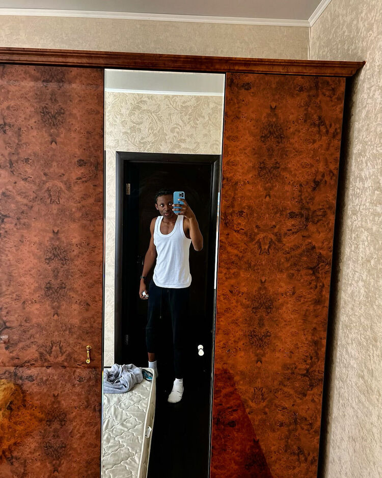  33790270  Josias, 23 ,    