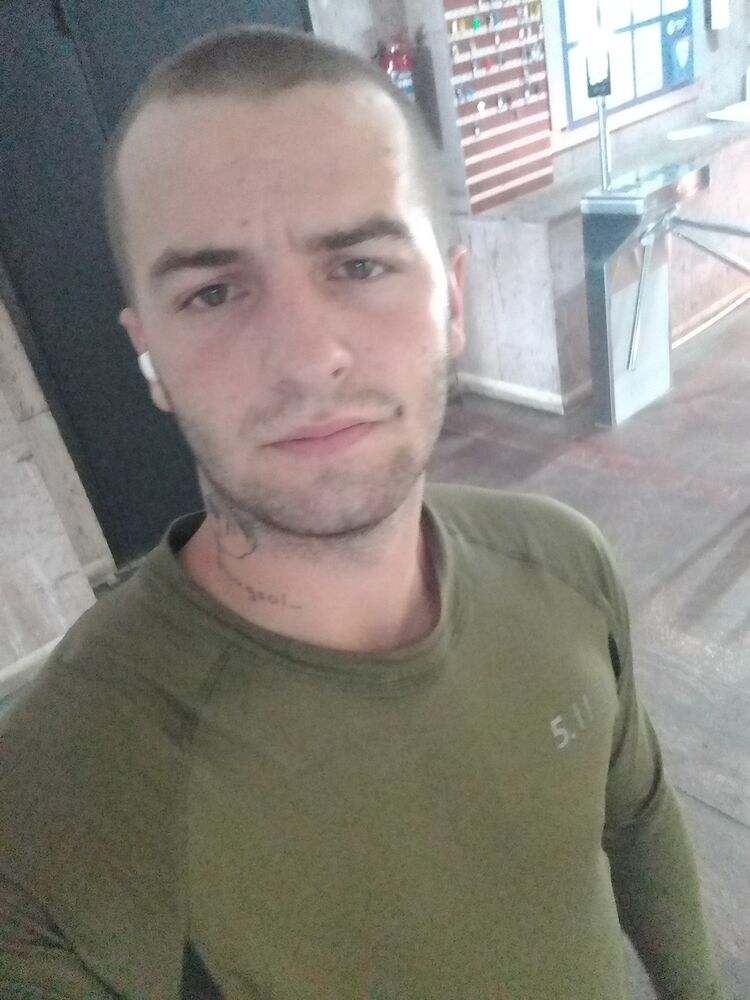  27558140  Andrey, 26 ,    