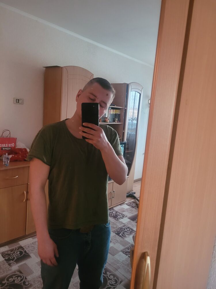  32348930  , 23 ,    