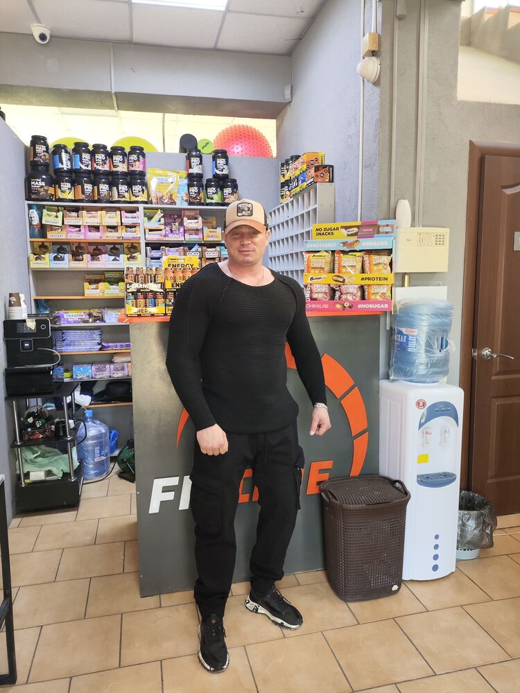  ,   Sergey, 39 ,   ,   