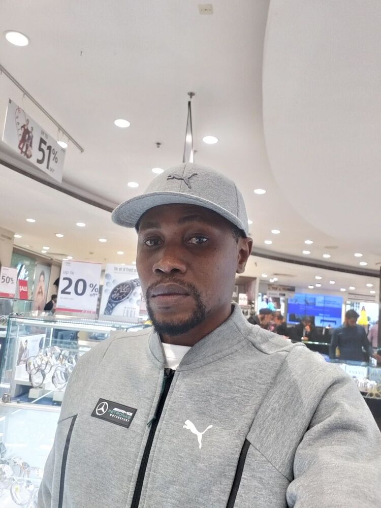  Ho Chi Minh City,   Ndu Ikebudu, 37 ,     , c 