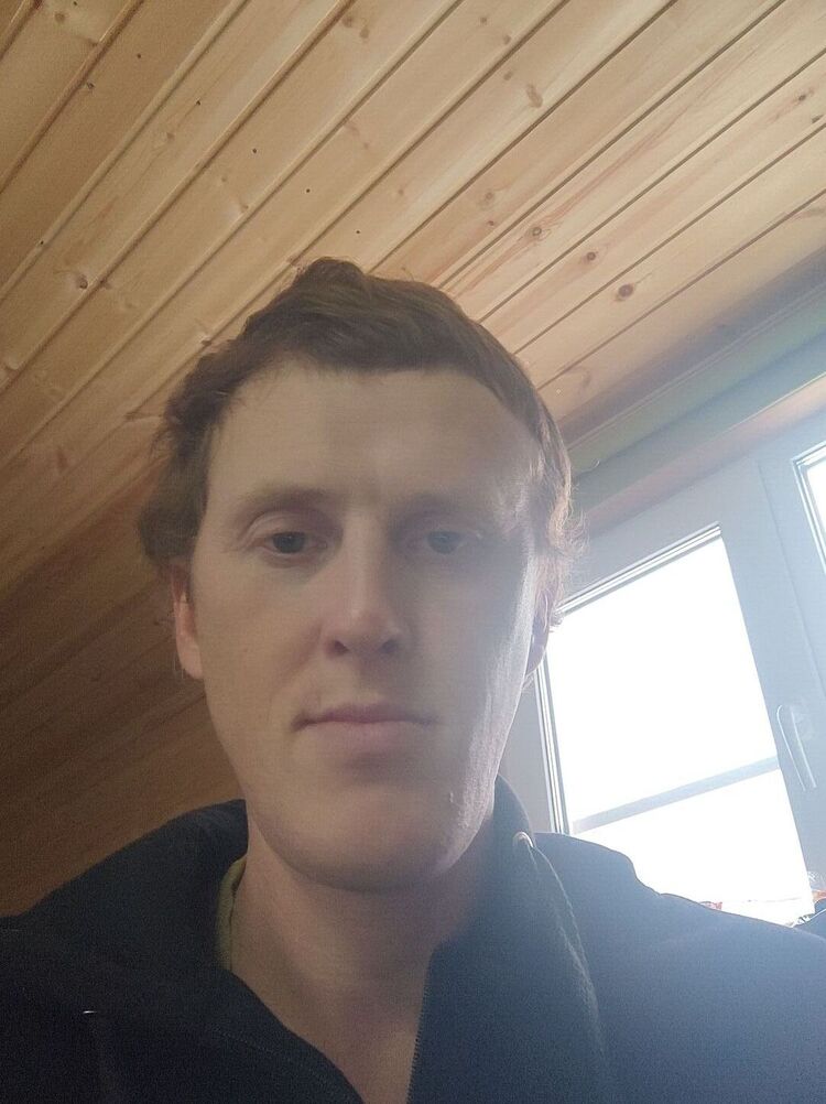  54616600  Igor, 33 ,    