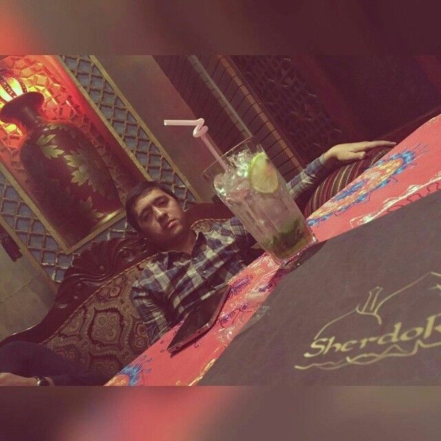  ,   Axrorbek, 32 ,   ,   , c , 