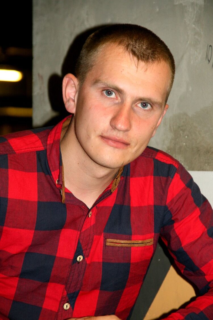  4104970  Igor, 36 ,    