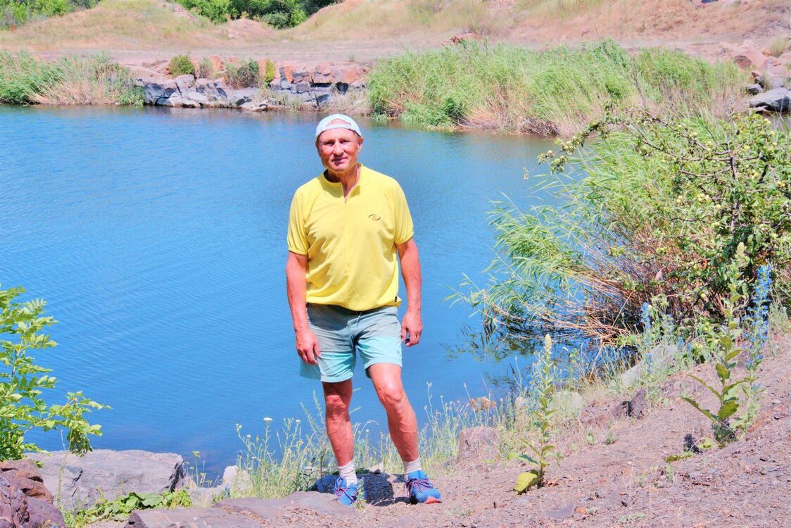  35437940  Nikolay, 74 ,    