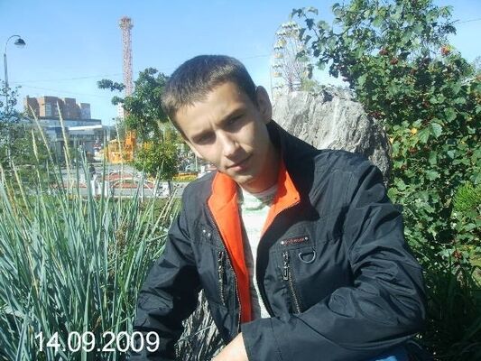  ,   Valentin, 36 ,   