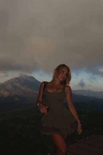  -,   , 20 ,     