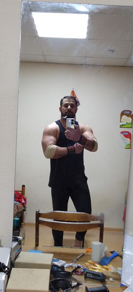  New York City,   Ruslan, 27 ,   ,   