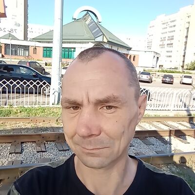  ,   Pasha, 44 ,   c 