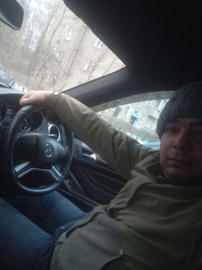  ,   Dilmurod, 33 ,     