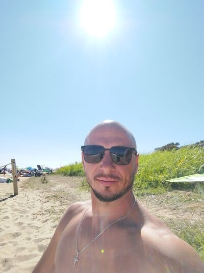  ,   Alex, 37 ,   ,   