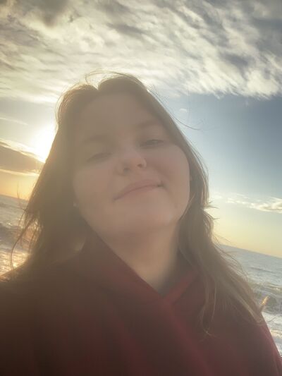  ,   Maria, 24 ,   