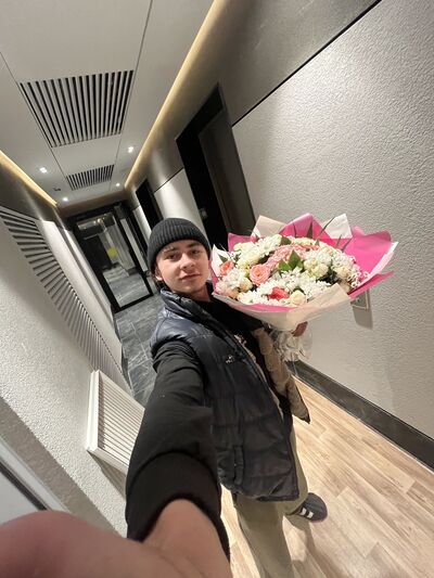  ,   Egor, 21 ,   ,   