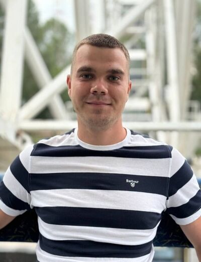  ,   Vik, 27 ,   ,   