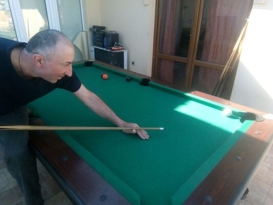  ,   Valeri, 48 ,   ,   , c 