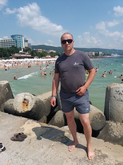  ,   Andrei, 44 ,   ,   , c 
