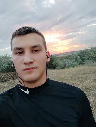  ,   Mihai, 25 ,   ,   