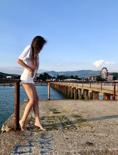  ,   Lia, 33 ,     , c 