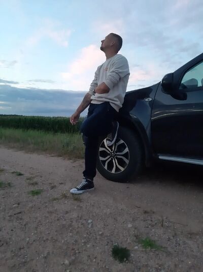  ,   Pavel, 27 ,   ,   , c 
