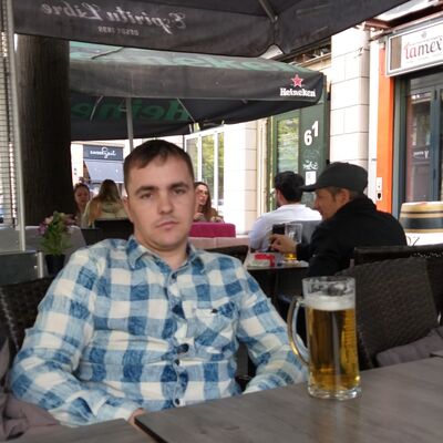  ,   Marin, 32 ,   ,   