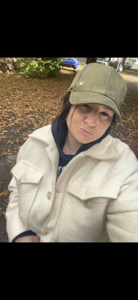  Praha,   Adriana, 28 ,   c 