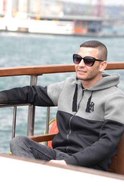  ,   Mesut, 33 ,   ,   , c 