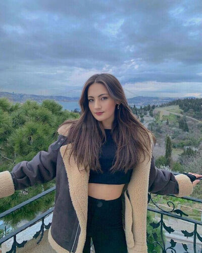  -,   Yulia, 32 ,   