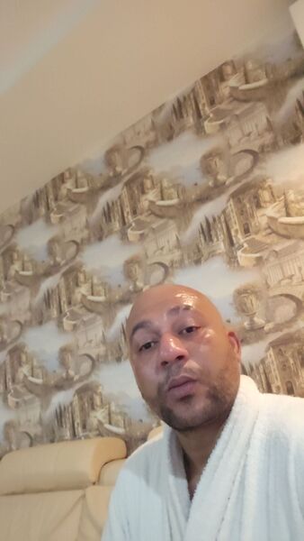  ,   Michael, 29 ,   ,   