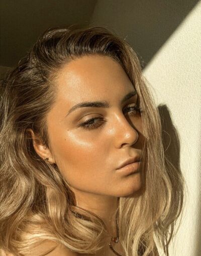  ,   Kate, 24 ,   ,   