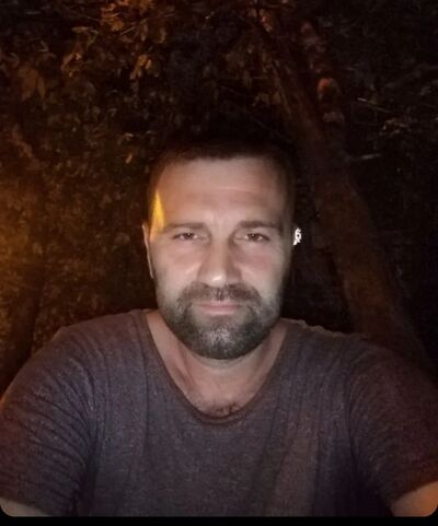  ,   Lasha, 48 ,   c 