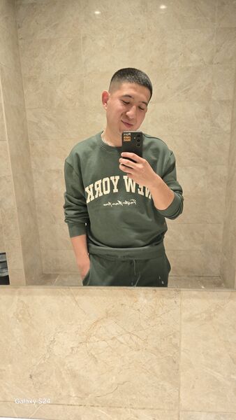  ,   Arman, 21 ,   ,   